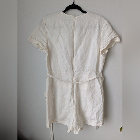 Banana Republic linen/ cCotton blend shorts romper- Size 12 - Picture 8 of 9